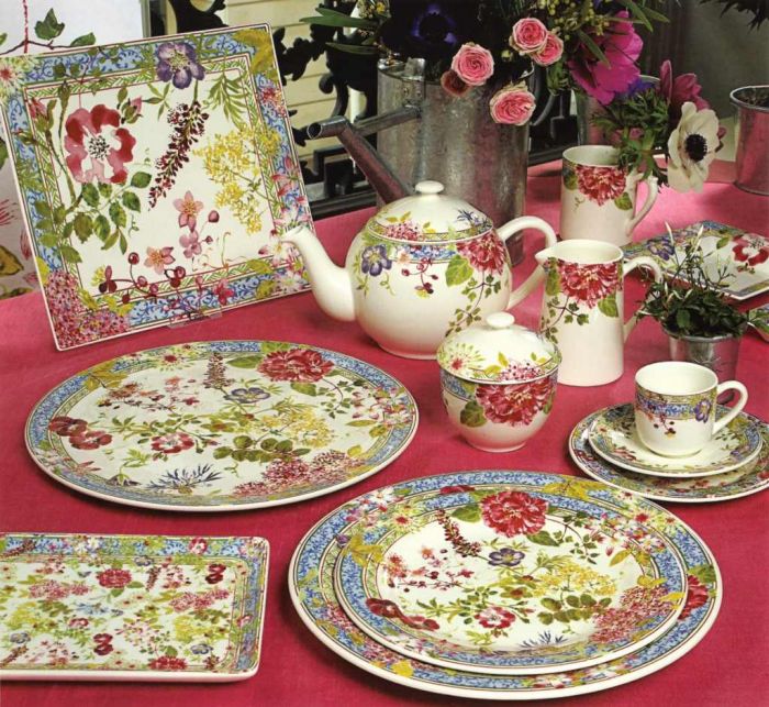 Скатерть MILLEFLEURS, 170 X 170 см GIEN